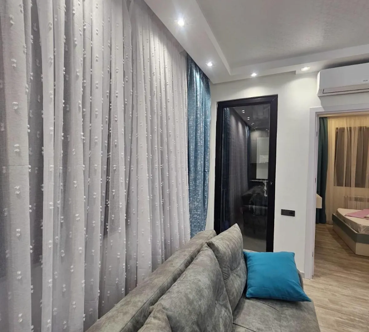 Apartment 1718 By The Sea